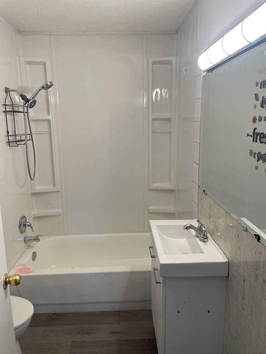 bathroom-2.jpg